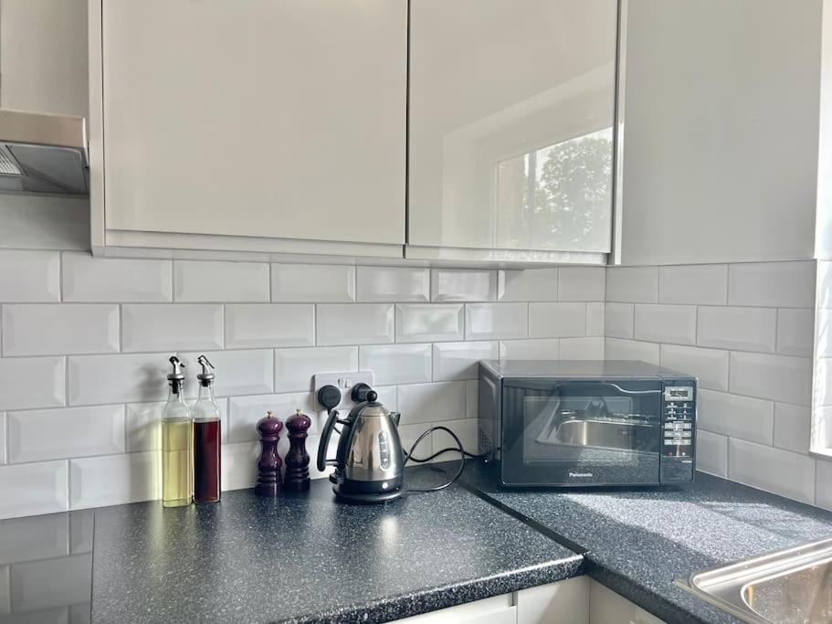 Cozy 2 Bed Townhouse Close To Walls York